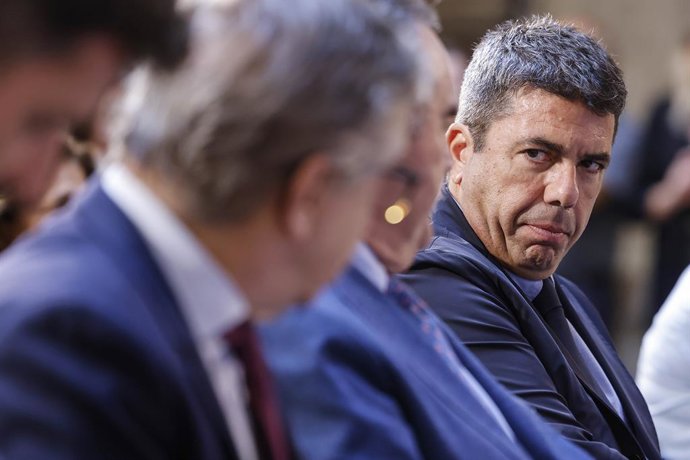 El president de la Generalitat, Carlos Mazón,  a la presentació del projecte educatiu de sensibilització davant del risc per inundacions, al Palau de la Generalitat, a 23 d'octubre del 2025