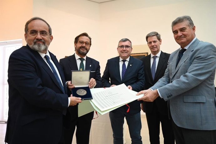Clausura del acto de entrega de la Medalla de Honor de la Fundación Rodríguez-Acosta al Consorcio IFMIF-DONES.