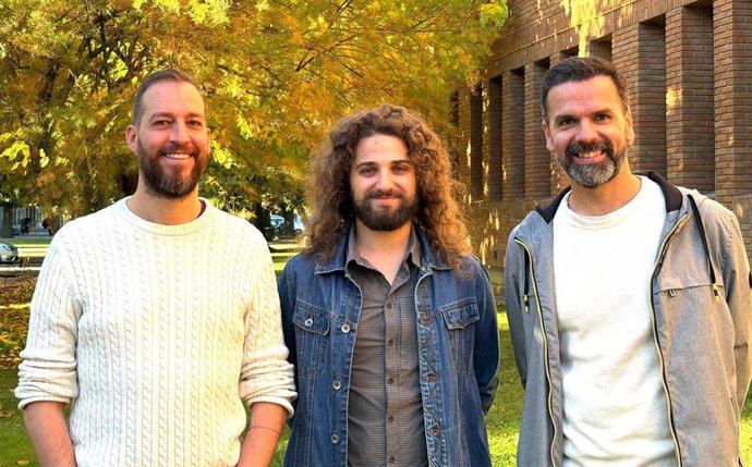 Integramtes del grupo de investigación Fisiovegen de la Universidad de León (ULE) que han participado en el estudio sobre el hongo causante de la enfermedad septoria de la hoja de trigo.