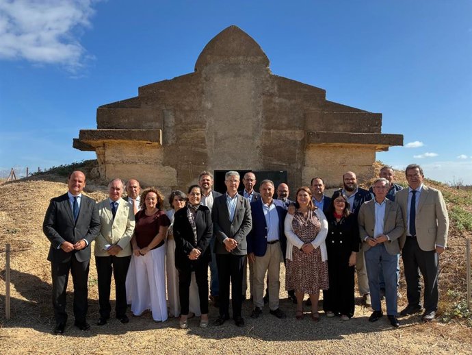 El delegado del Gobierno de la Junta de Andalucía en Sevilla, Ricardo Sánchez, preside la reunión semanal de coordinación con los delegados territoriales de la Junta en Sevilla