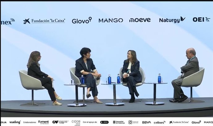 Ministra de Inclusión, Seguridad Social y Migraciones del Gobierno de España, Elma Saiz Delgado, secretaria general de la OISS, Gina Magnolia Riaño Barón, secretario general de la Organización de Estados Iberoamericanos (OEI), Mariano Jabonero