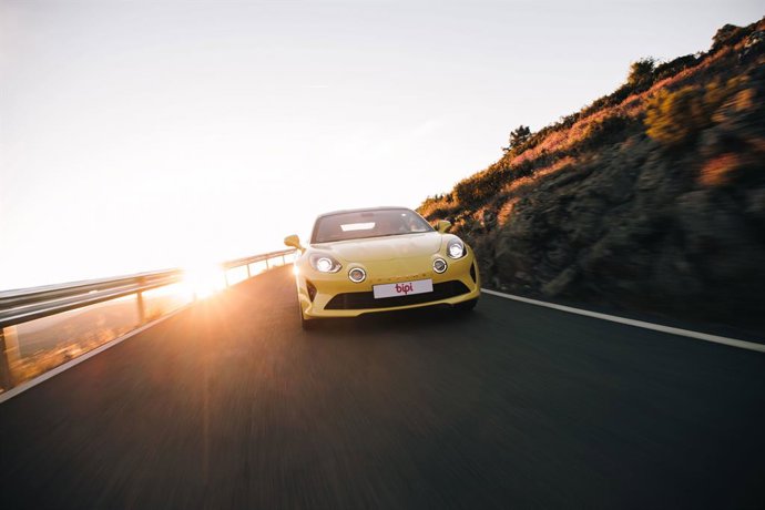 Coche en carretera