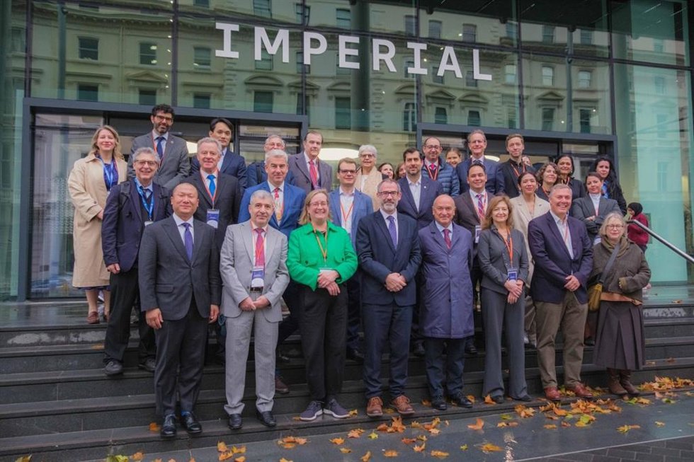 Responsables de 40 universidades e instituciones educativas participan esta semana en 'Reinventing Higher Education 2025', el foro internacional impulsado por IE University y coorganizado con Imperial College London.