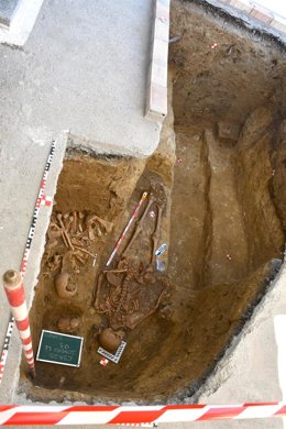 Restos hallados en una fosa común del cementerio de San Roque.