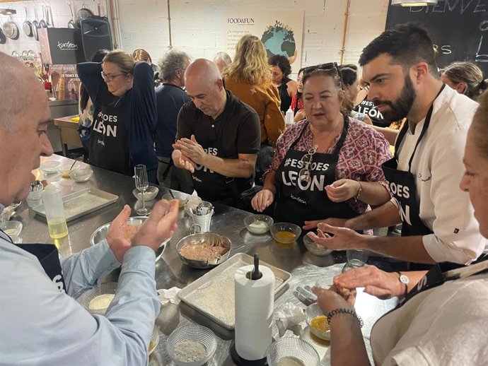 El Consorcio Provincial de Turismo promociona la gastronimía leonesa en Valencia.