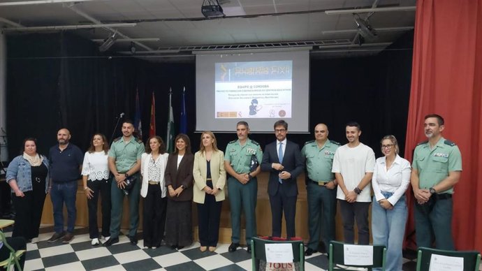 Presentación en el IES Don Diego Bernuy de Benamejí del 'Plan Director para la Convivencia y Mejora de la seguridad'.