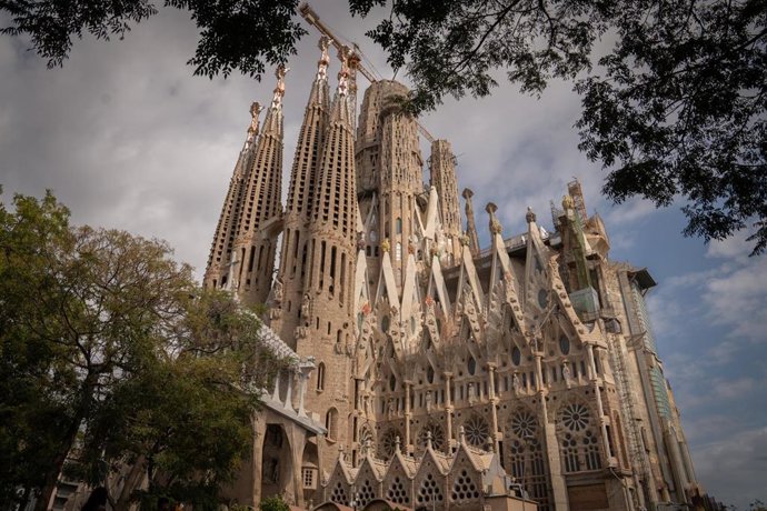 Archivo - Imagen de archivo de la catedral de la Sagrada Familia en 2022.