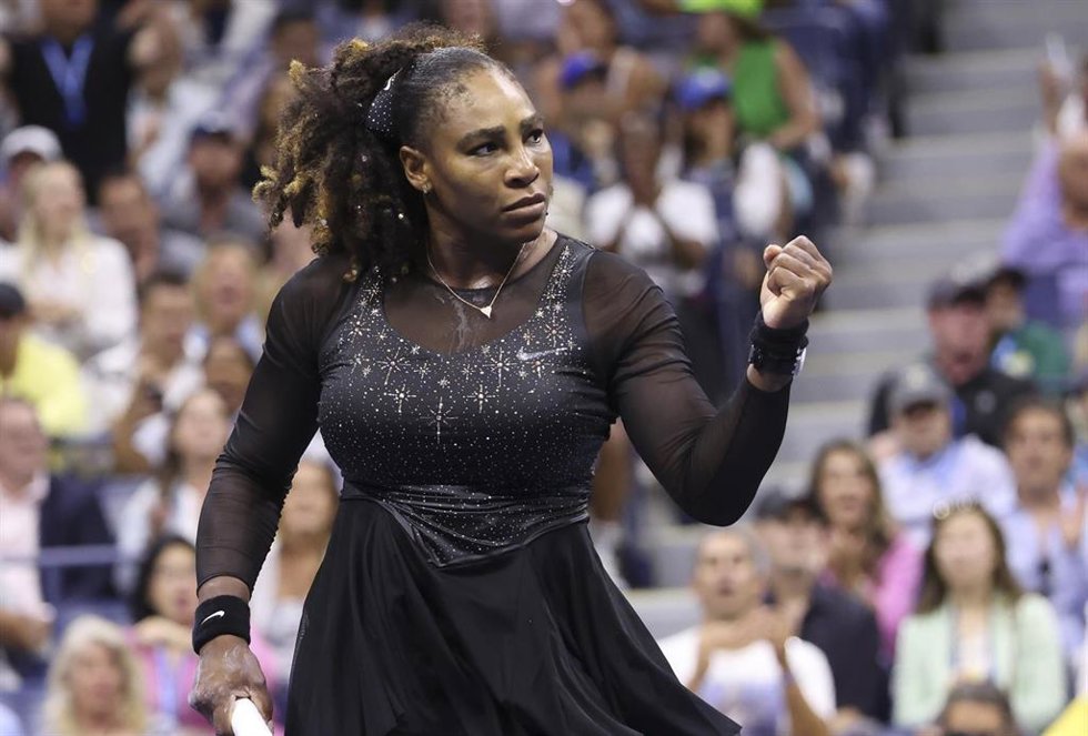Archivo - Serena Williams celebra un punto durante un partido