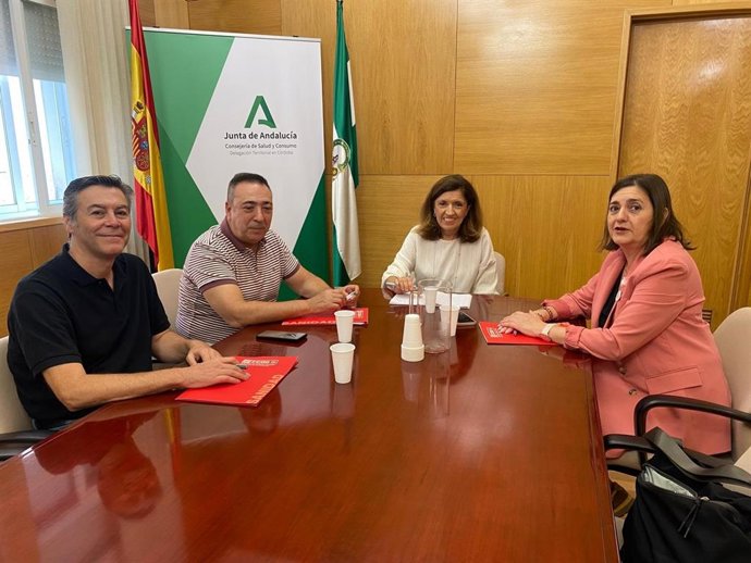 Reunión de CCOO con la delegada de Salud de la Junta.