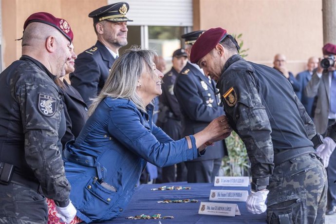 La alcaldesa de Guadalajara, Ana Guarinos, en el acto de celebración de los Ángeles Custodios, patronos de la Policía Nacional, y del Día del Veterano del Grupo Especial de Operaciones (GEO).