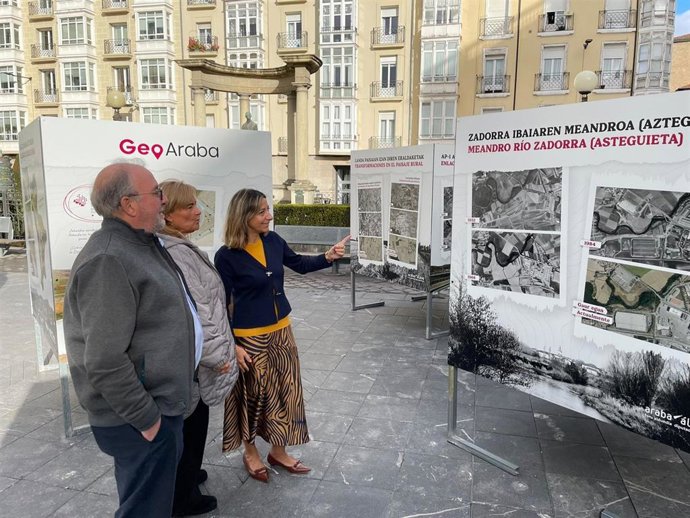 La exposición, ubicada en la Plaza de la Provincia, permanecerá abierta al público hasta el 17 de noviembre