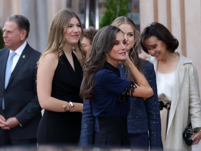 La Familia Real el Rey Felipe IV, la Reina Letizia, la Princesa Leonor y la Infanta Sofía llegan al Auditorio Palacio de Congresos para asistiri al XXXIII Concierto Premios Princesa de Asturias, a 23 de octubre de 2025, en Oviedo (Asturias, España)