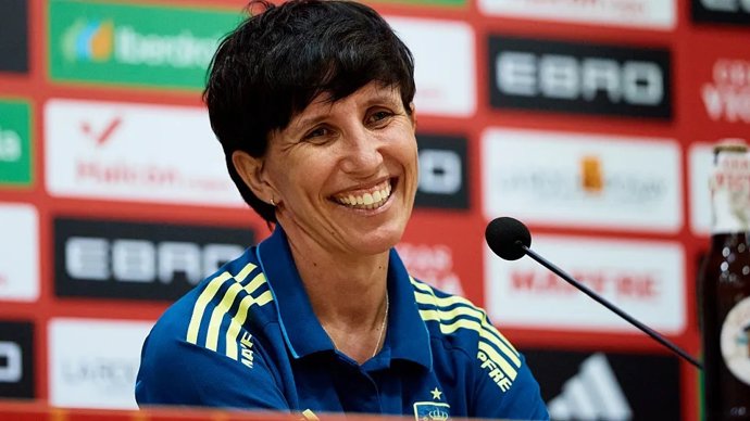 La seleccionadora nacional femenina de fútbol, Sonia Bermúdez