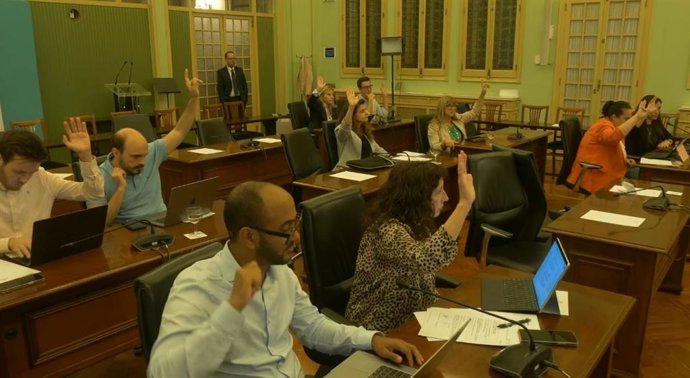 Comisión de Educación y Universidades del Parlament.