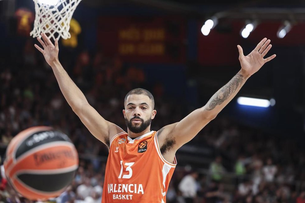 Darius Thompson, en un partido con el Valencia Basket.