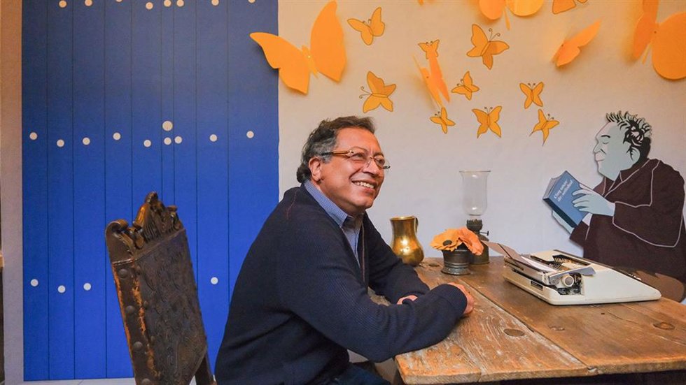 Archivo - El presidente de Colombia, Gustavo Petro Urrego, durante la inauguración de la Exposición Gabo Vive en la Casa de Nariño, en Bogotá, Colombia
