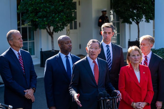 October 21, 2025, Washington, Dc, United States: U.S. Senate Majority Whip John Barrasso (R-Wyo.) speaks to the White House Press Corps outside the West Wing of the White House, joined by Senate Majority Leader John Thune (R-S.D.), Sen. Tim Scott (R-SC), 