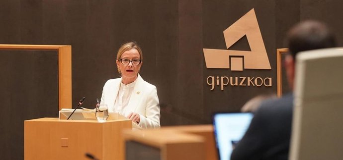 La diputada general de Gipuzkoa, Eider Mendoza, interviene en el Pleno de Política General