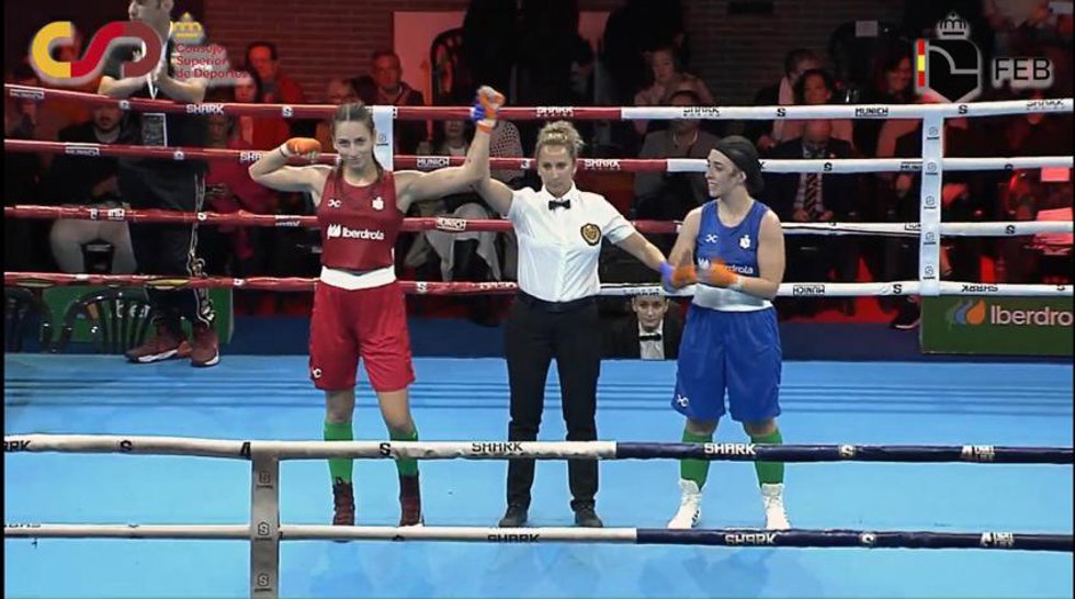 Archivo - Imagen de un combate de la Copa Iberdrola de Boxeo
