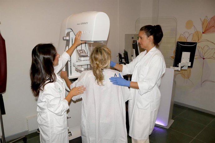 Mamografía a una paciente, imagen de archivo.