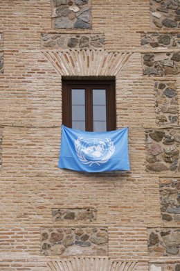 Bandera de la ONU en las Cortes de C-LM.