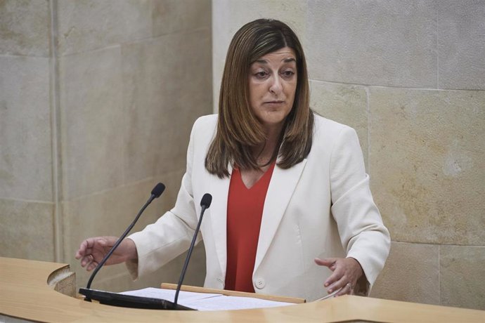 Archivo - La nueva presidenta del Gobierno de Cantabria, María José Sáenz de Buruaga