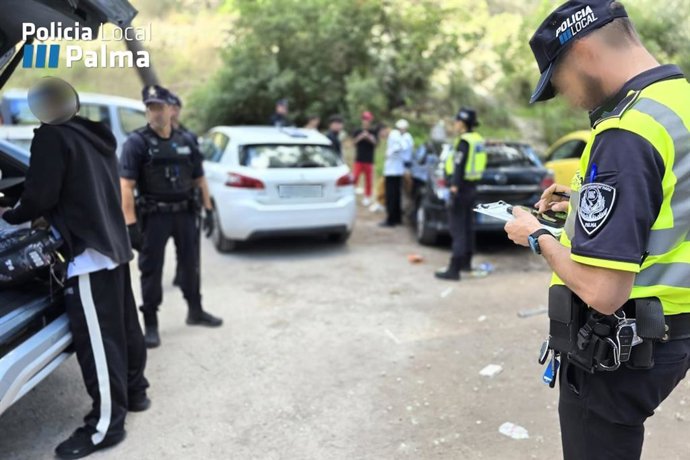 Intervenido un turismo en Palma con siete ocupantes y cuyo conductor dio positivo en alcohol y drogas