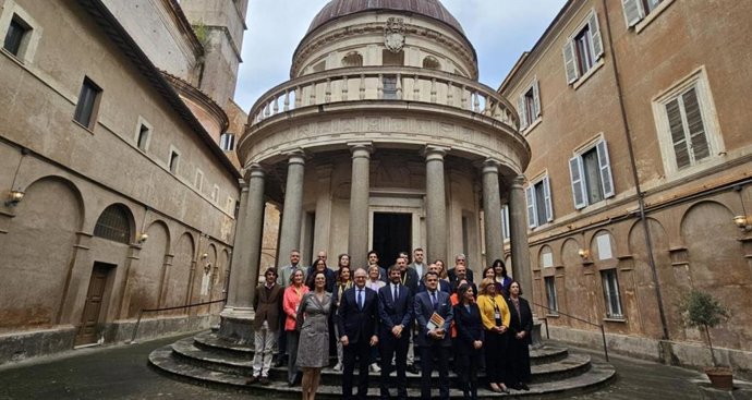 Los 'Pecados y danzantes' de Camuñas inician el camino para estar en la lista representativa de la UNESCO