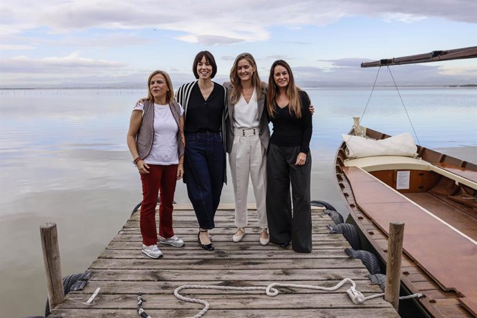 La vicepresidenta i ministra del Miteco, Sara Aagesen, la ministra de Ciència, Innovació i Universitats, Diana Morant, la delegada del Govern a la Comunitat Valenciana, Pilar Bernabé, i la comissionada de la dana, Zulima Pérez.
