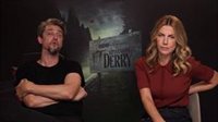 Los Muschietti desentrañan el "origen ancestral" de It y cómo "se transforma en Pennywise" en Bienvenidos a Derry