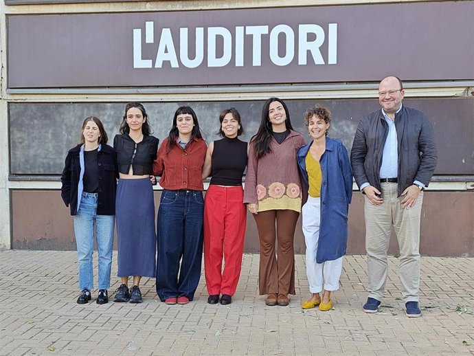 Lucia Fumero; Irene Romo y Giulietta Vidal (Alosa); Anna Ferrer; Júlia Colom; Verònica Rodríguez y Víctor Medem.