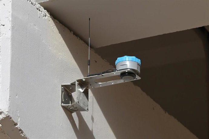 El Ayuntamiento de Paiporta instala nuevos medidores del caudal en el barranco