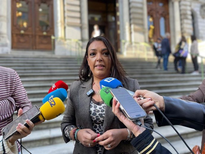 La portavoz de Vox en la Junta General, Carolina López.