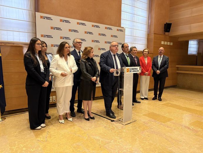 El Consejero De Sanidad De La Junta De Castilla Y León, Alejandro Vázquez, Ejerce De Portavoz De Los Consejeros De Las Comunidades Gobernadas Por El PP Que Este Viernes Han Abandonado La Reunión Del Consejo Interterritorial De Salud.