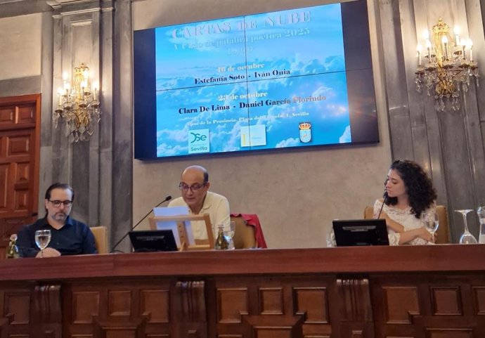 Los poetas De Lima y García Florindo cierran el programa 'Cartas de nube' en la Casa de la Provincia