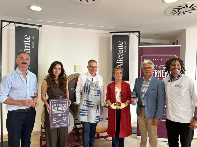 Una veintena de establecimientos rinden homenaje a la historia del vino en la Ruta de Taberneros