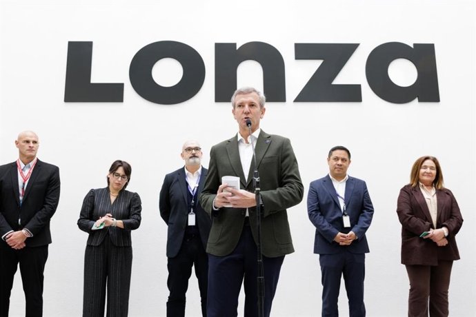 El presidente de la Xunta de Galicia, Alfonso Rueda, visita las instalaciones de la planta de Lonza Biologics en O Porriño