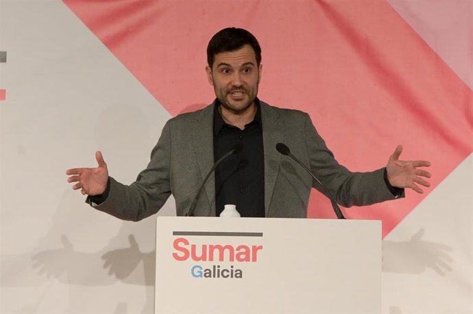 Archivo - El portavoz de la comisión promotora de Sumar Galicia, Paulo Carlos López, interviene durante la presentación del proyecto de Sumar Galicia, en Palexco, a 16 de diciembre, en A Coruña, Galicia (España). Yolanda Díaz ha asistido hoy a A Coruña pa