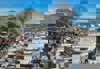 Controlado el incendio que ha calcinado Conservas Crespo en Santoña