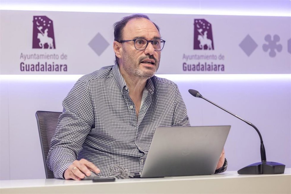 El concejal de Igualdad de Guadalajara, Roberto Narro.