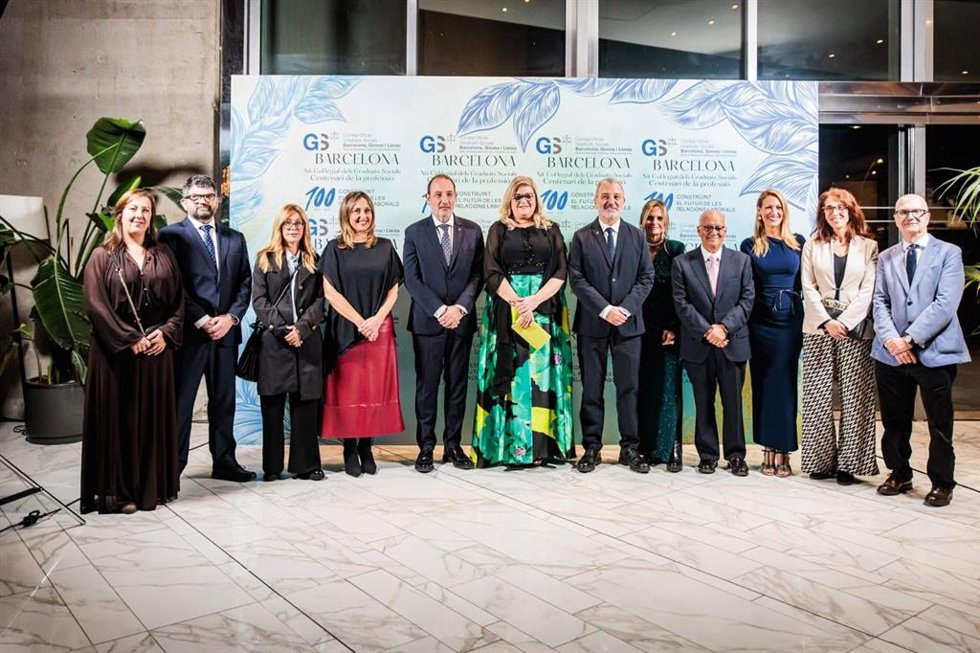 Foto de familia durante el acto