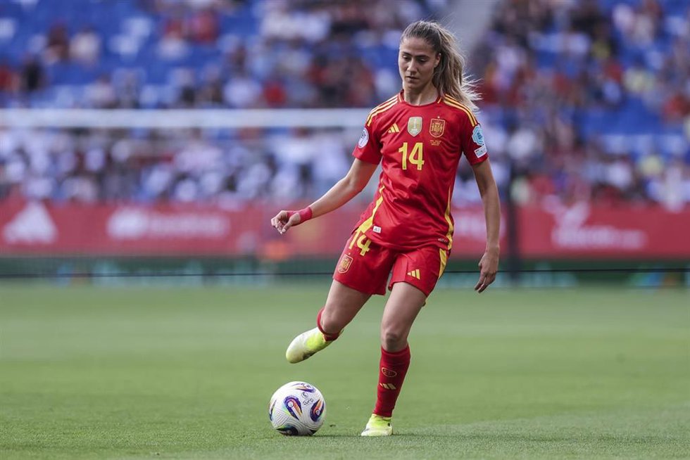 Archivo - Laia Aleixandri, durante un partido con la selección española.