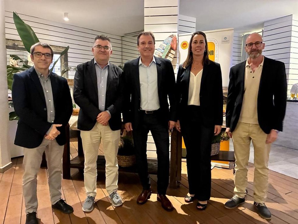El conseller de Agricultura, Pesca y Medio Natural, Joan Simonet, en el acto del 40 aniversario de la DOP Queso Mahón-Menorca