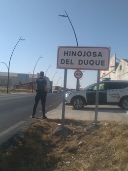 Archivo - Arquivo - Imagem de um oficial da Guardia Civil em Hinojosa del Duque, em Córdoba.