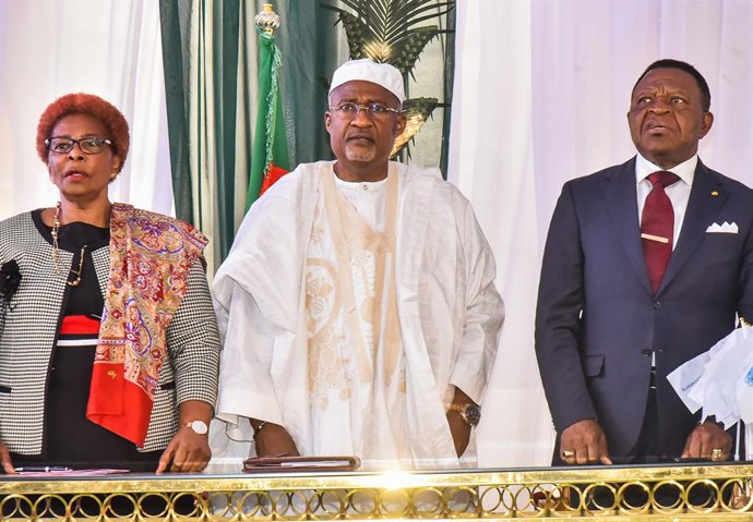 Archivo - YAOUNDE, July 26, 2025  -- This photo taken on July 26, 2025 shows members of the Electoral Board at the Elections Cameroon (Elecam) headquarters in Yaounde, Cameroon. Elections Cameroon (Elecam), the country's electoral body, on Saturday announ