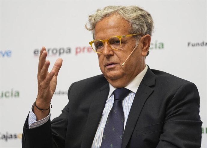 Archivo - El presidente de la Diputación de Córdoba, Salvador Fuentes, en una imagen de archivo. 