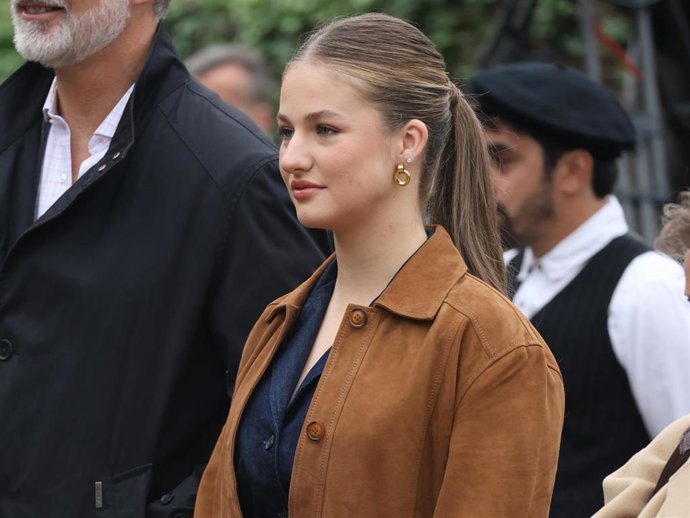 La princesa Leonor durante el acto de entrega del premio al ‘Pueblo Ejemplar de Asturias 2025, a 25 de octubre de 2025, en Valdesoto, Sieto, Asturias (España).