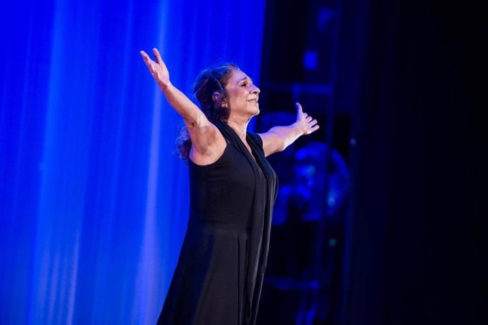 Lolita Flores interpreta la obra 'Poncia', basada en 'La Casa de Bernarda Alba'.