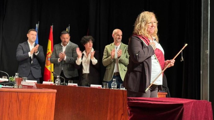 Roser Brosed durant el ple d'investidura