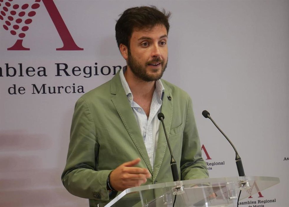 Landáburu (PP): "Lucas, como siempre, llega tarde y mal al hacer propuestas de movilidad"